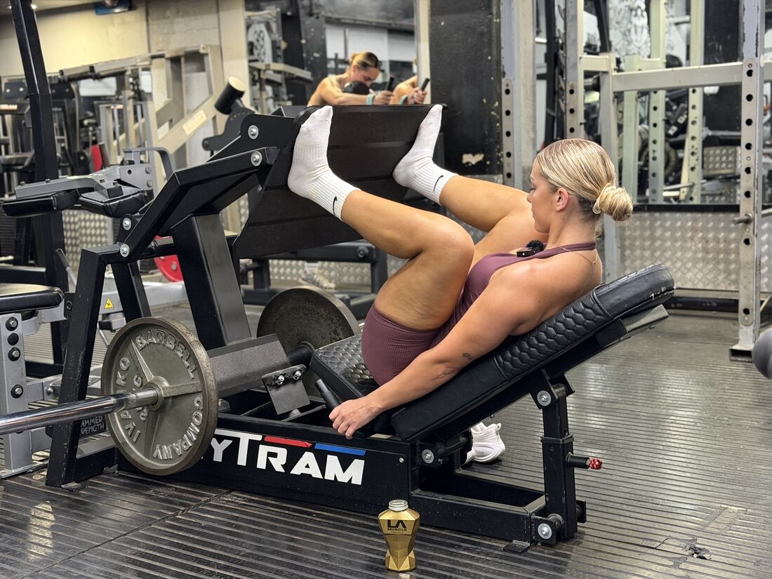 fitness-model-megan-railton-trains-full-body-at-zone-gym fitness-model-megan-railton-trains-full-body-at-zone-gym