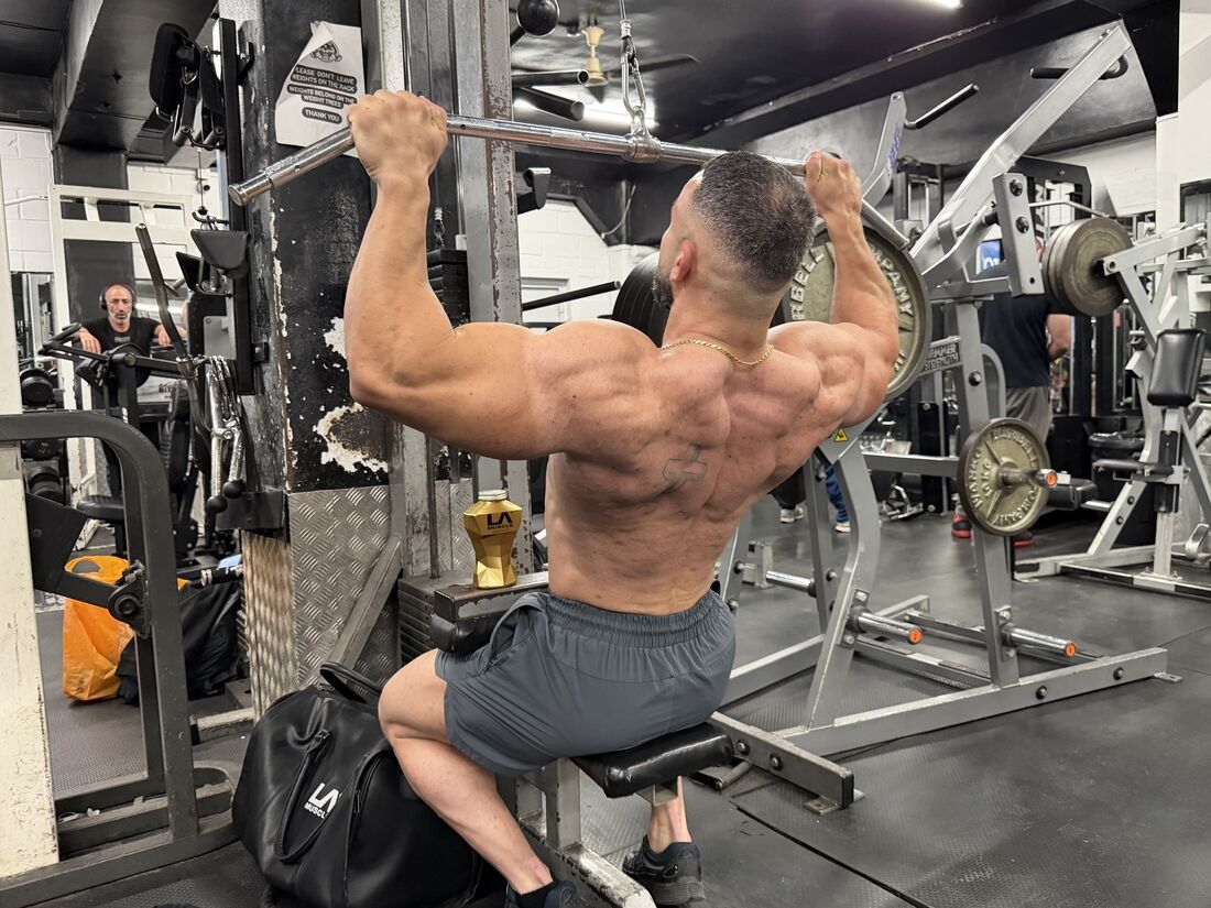 london-athlete-and-coach-peter-constantinou-trains-full-body