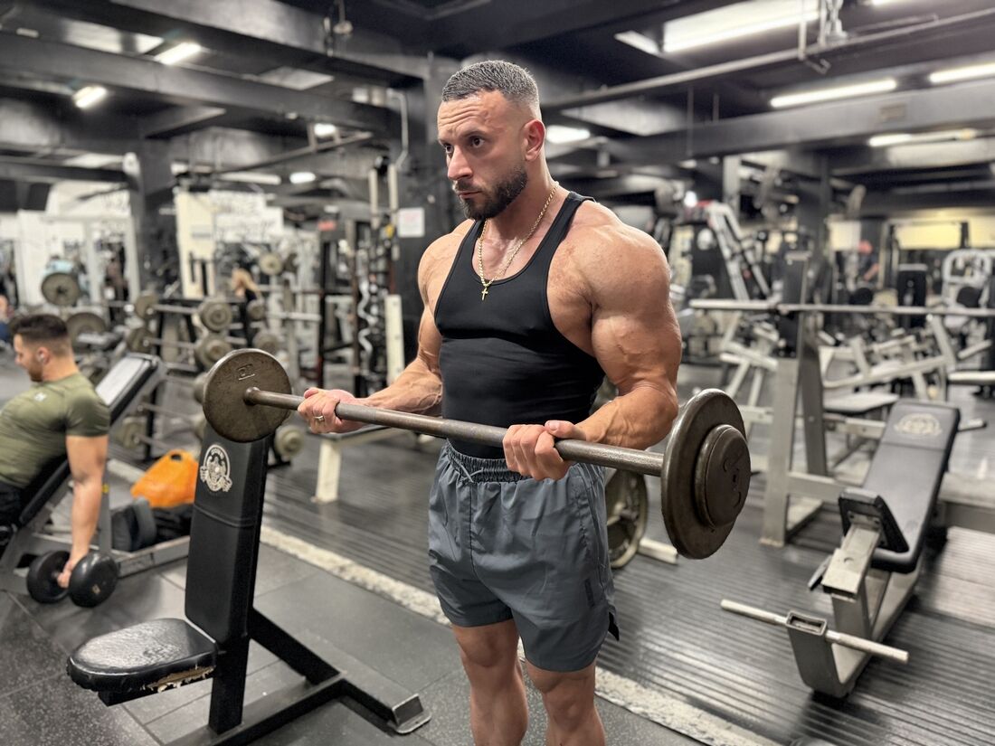 london-athlete-and-coach-peter-constantinou-trains-full-body
