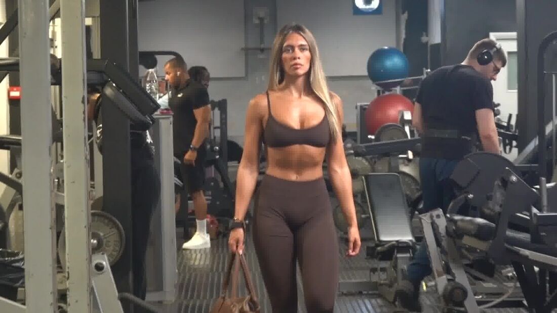  Stunning Fitness Athlete Lucia Antoniou Trains Full Body at Zone Gym